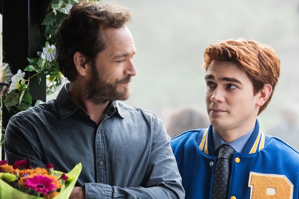 ساخت سریال Riverdale بعد از مرگ لوک پری مجددا از سر گرفته شد