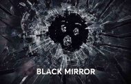 پوستر دیجیتال با لبخندی مرموز؛ فصل هفتم Black Mirror بر فراز افق‌های نوین فناوری