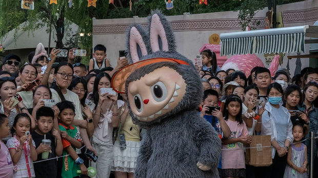 فیلم لبوبو رسما ساخته میشود؛ سونی غول اسباببازیها را به سینما میآورد!