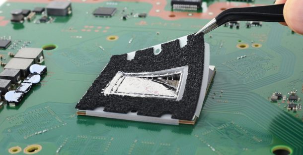 رفع مشکل خنک‌کننده و تعویض فلز مایع PS5