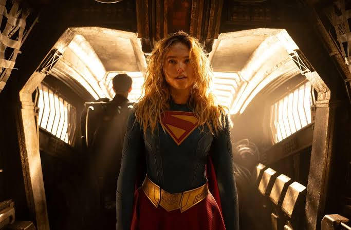 انتشار کلیپ جدید فیلم Supergirl و بازی با کریپتو در فضا