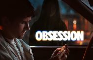 نقد فیلم Obsession؛ چگونه یک عشق ساده به بزرگ‌ترین کابوس سال تبدیل می‌شود؟