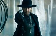 تماشا کنید: اولین ویدیو رسمی فیلم Father Joe منتشر شد؛ تریلر لوک بسون با کیفر ساترلند